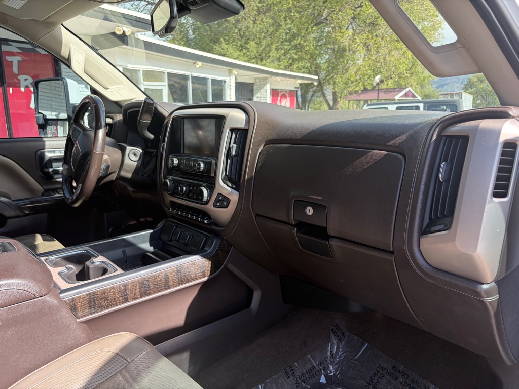 Photo 33 of this GMC SIERRA 2500HD