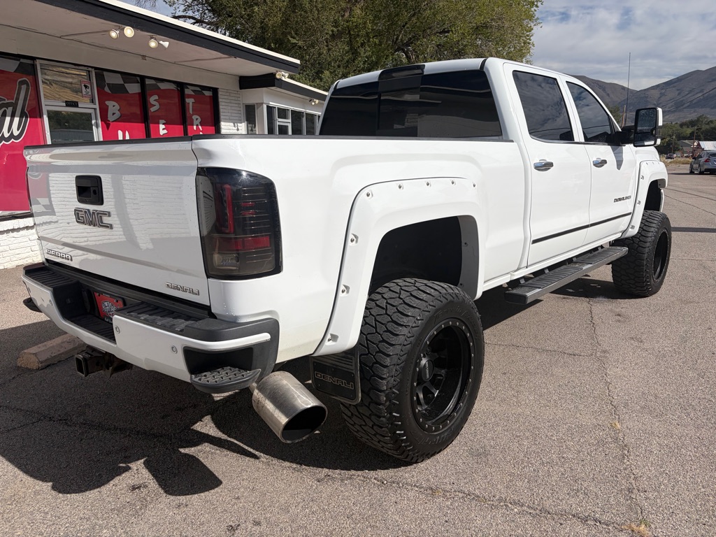 Photo 8 of this GMC SIERRA 2500HD