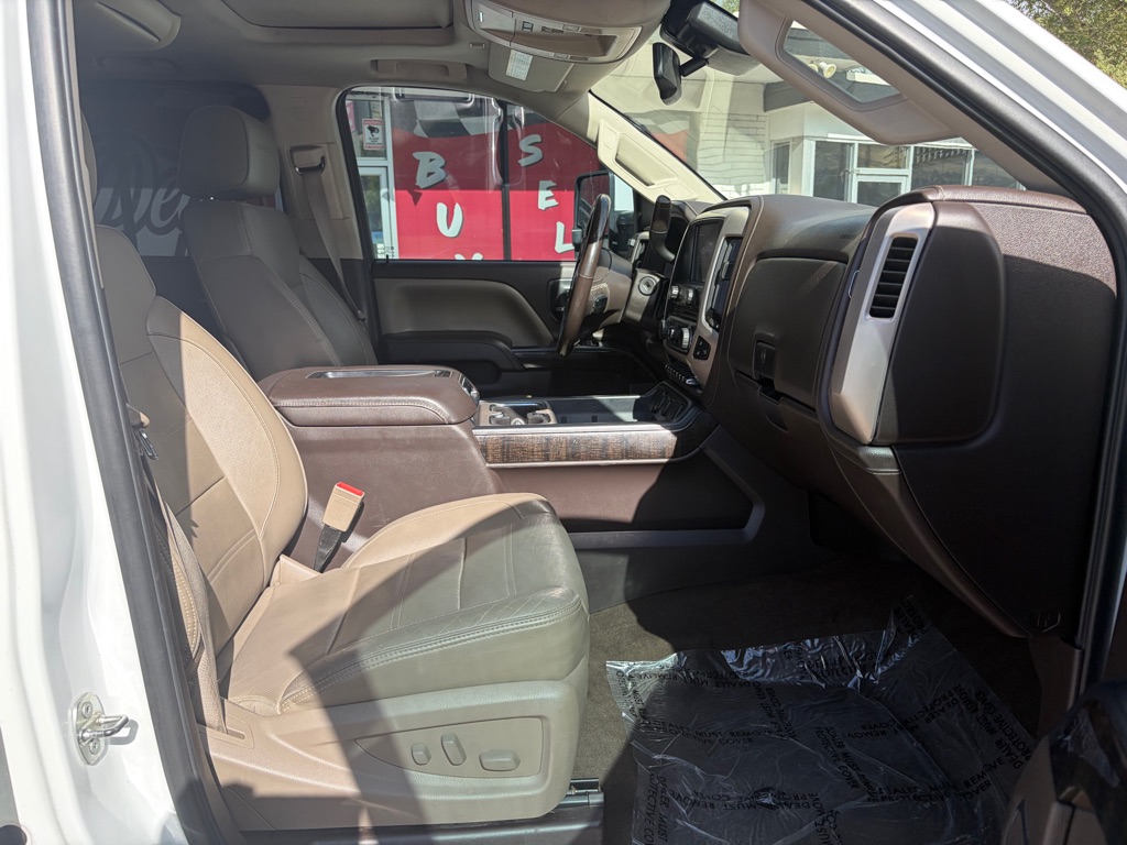 Photo 32 of this GMC SIERRA 2500HD