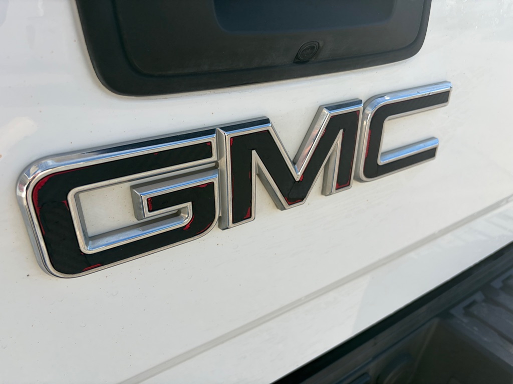 Photo 10 of this GMC SIERRA 2500HD