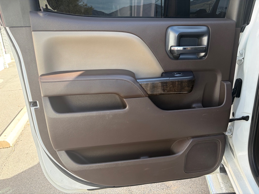 Photo 26 of this GMC SIERRA 2500HD