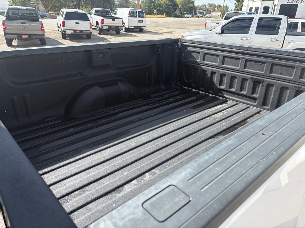Photo 19 of this GMC SIERRA 2500HD