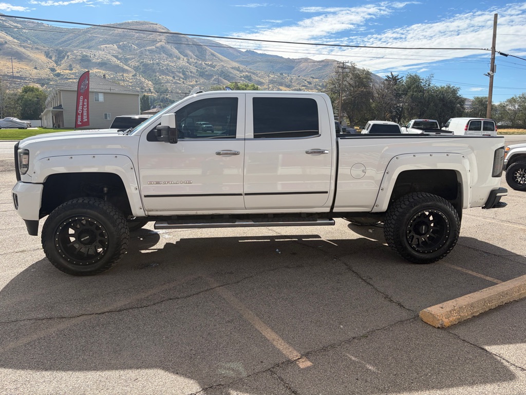Photo 5 of this GMC SIERRA 2500HD