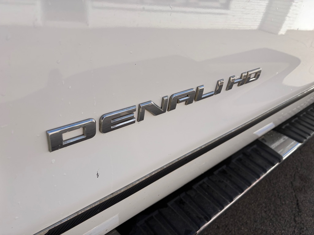 Photo 12 of this GMC SIERRA 2500HD
