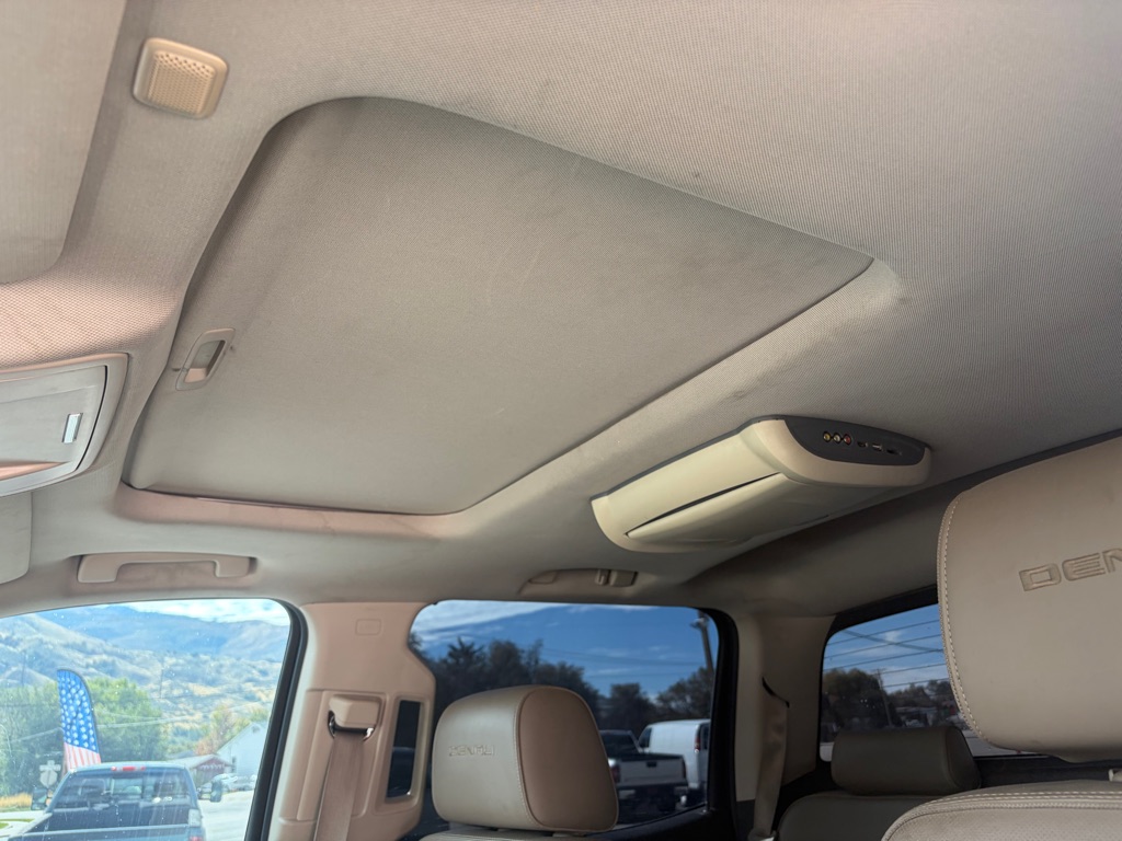 Photo 24 of this GMC SIERRA 2500HD