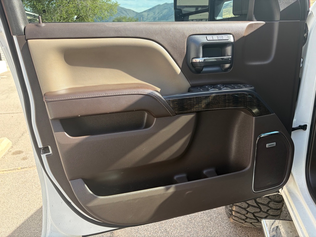 Photo 20 of this GMC SIERRA 2500HD