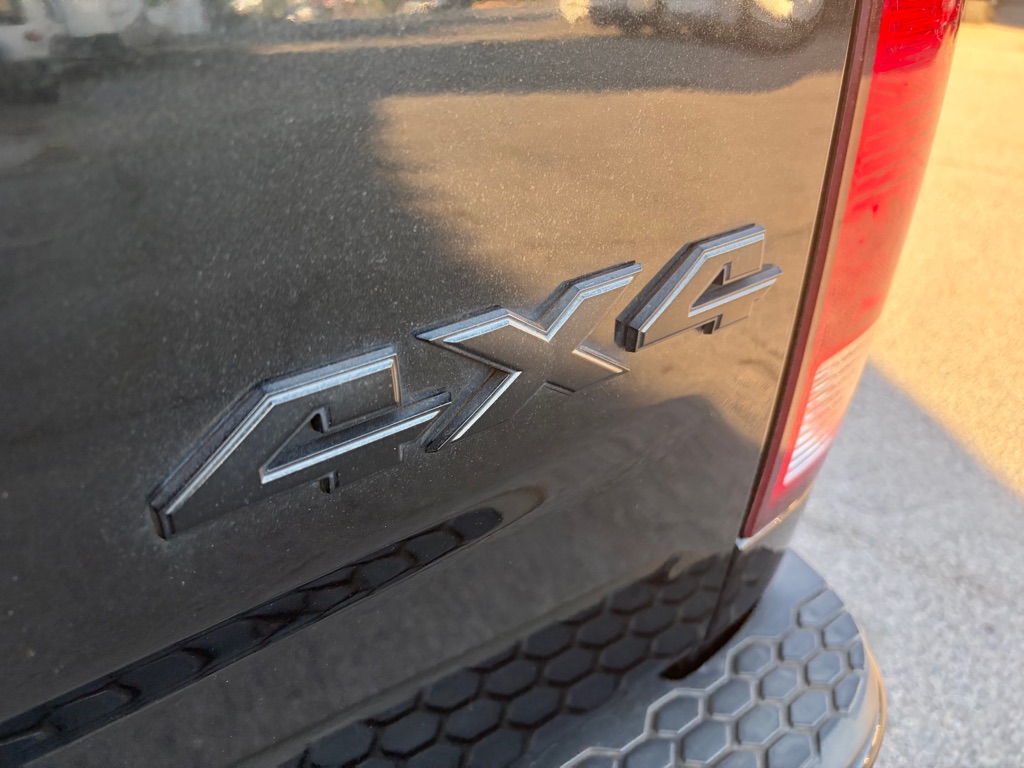 Photo 11 of this RAM 1500