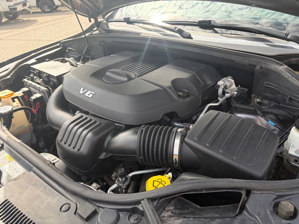 Photo 35 of this JEEP GRAND CHEROKEE
