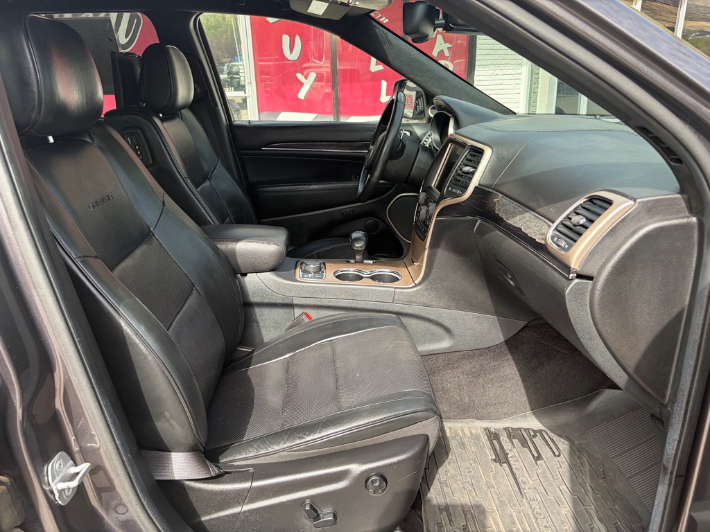 Photo 28 of this JEEP GRAND CHEROKEE