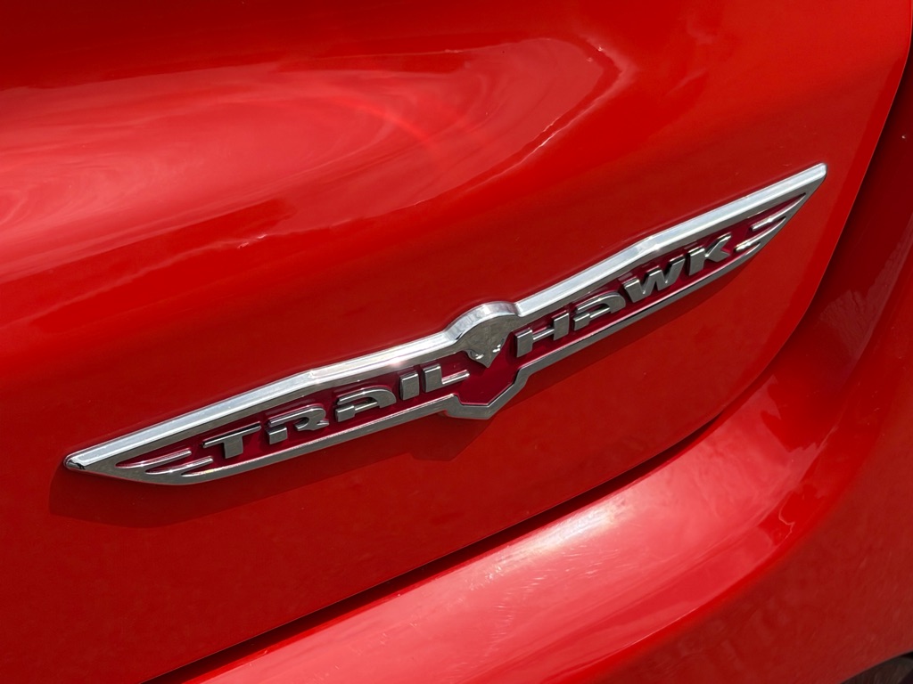 Photo 11 of this JEEP COMPASS