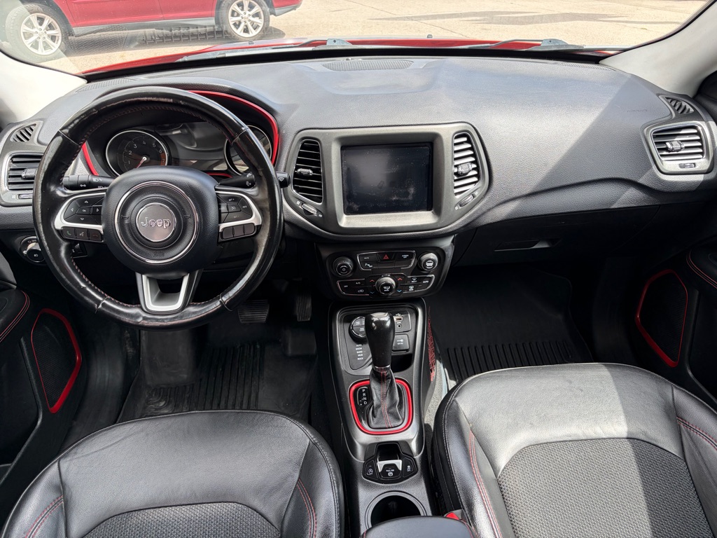 Photo 23 of this JEEP COMPASS