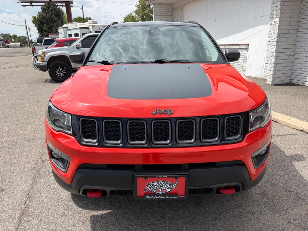 Photo 2 of this JEEP COMPASS