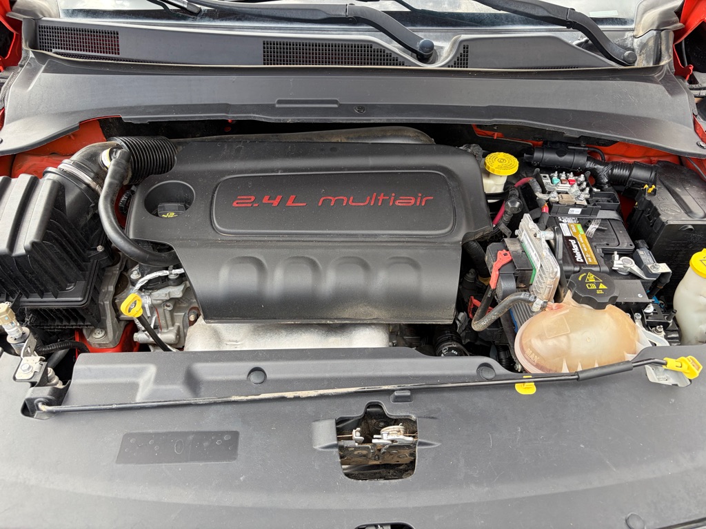 Photo 34 of this JEEP COMPASS