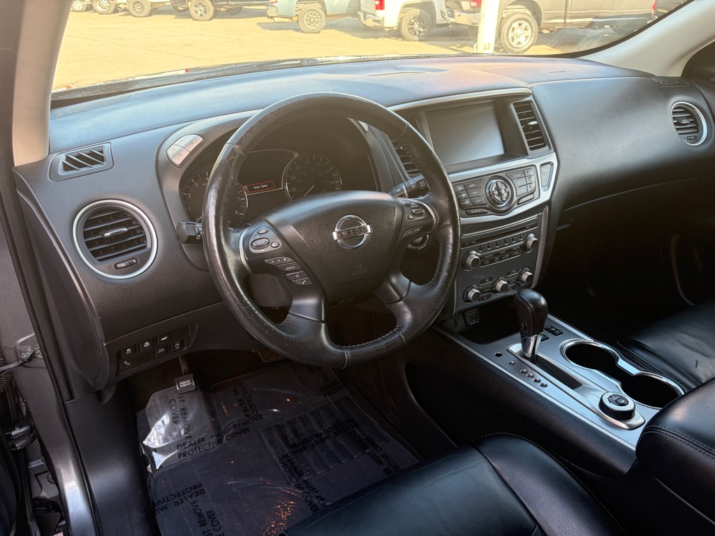 Photo 15 of this NISSAN PATHFINDER