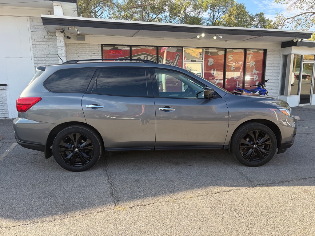 Photo 8 of this NISSAN PATHFINDER