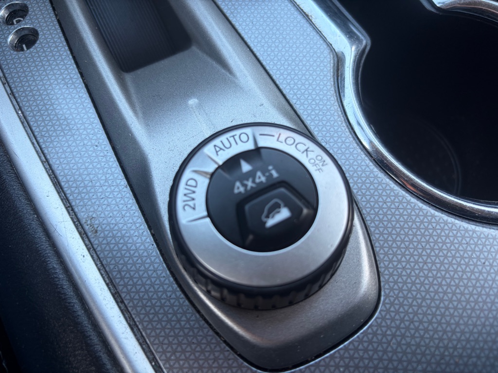 Photo 35 of this NISSAN PATHFINDER