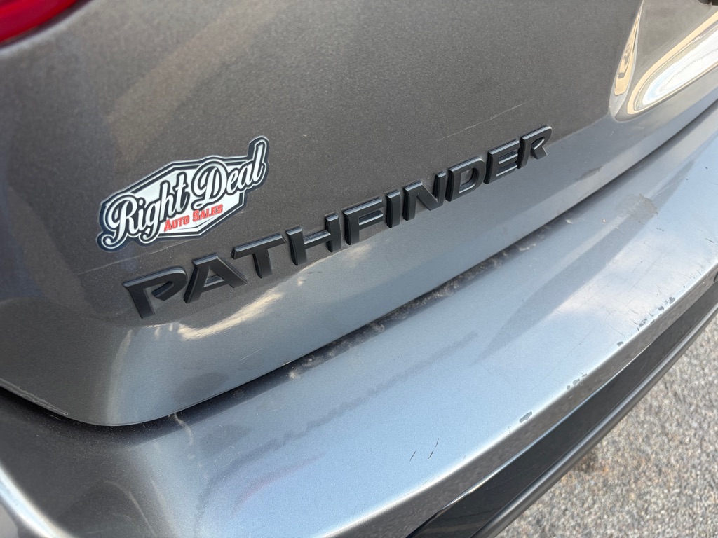 Photo 9 of this NISSAN PATHFINDER
