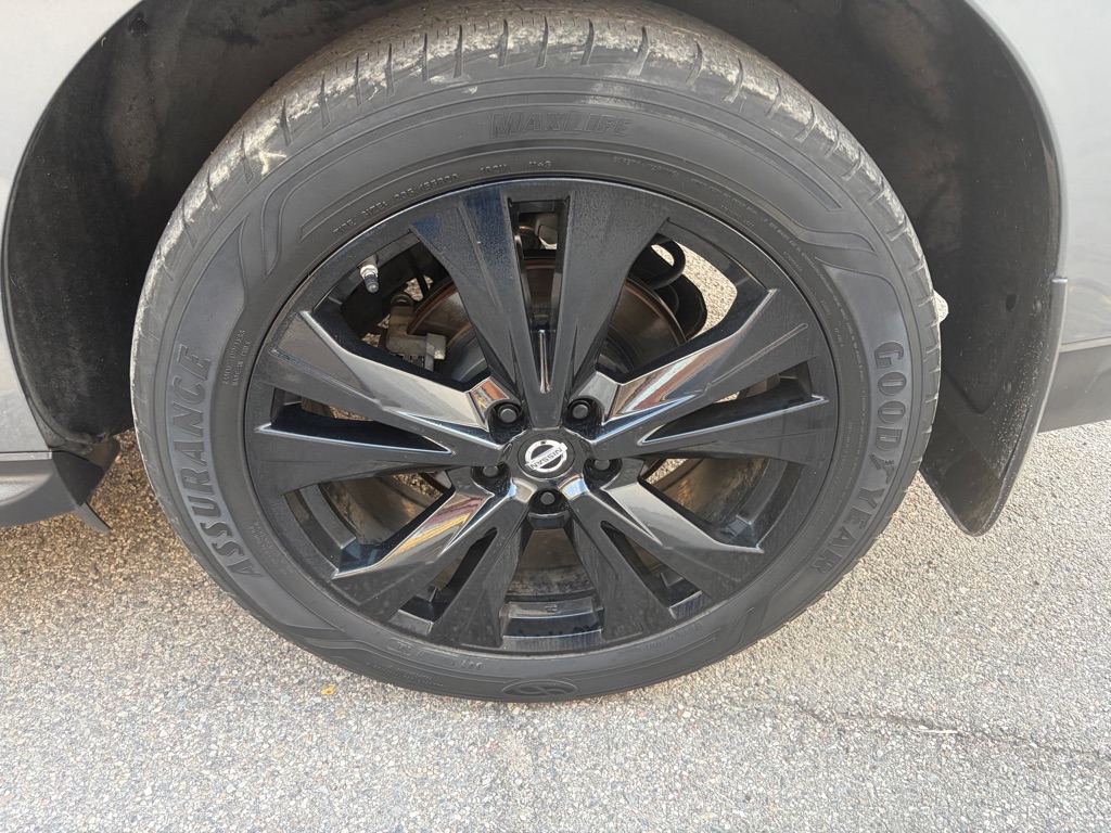 Photo 11 of this NISSAN PATHFINDER