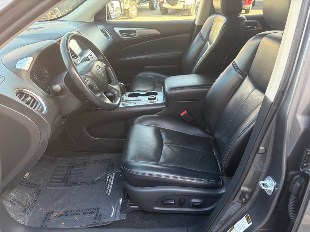Photo 13 of this NISSAN PATHFINDER