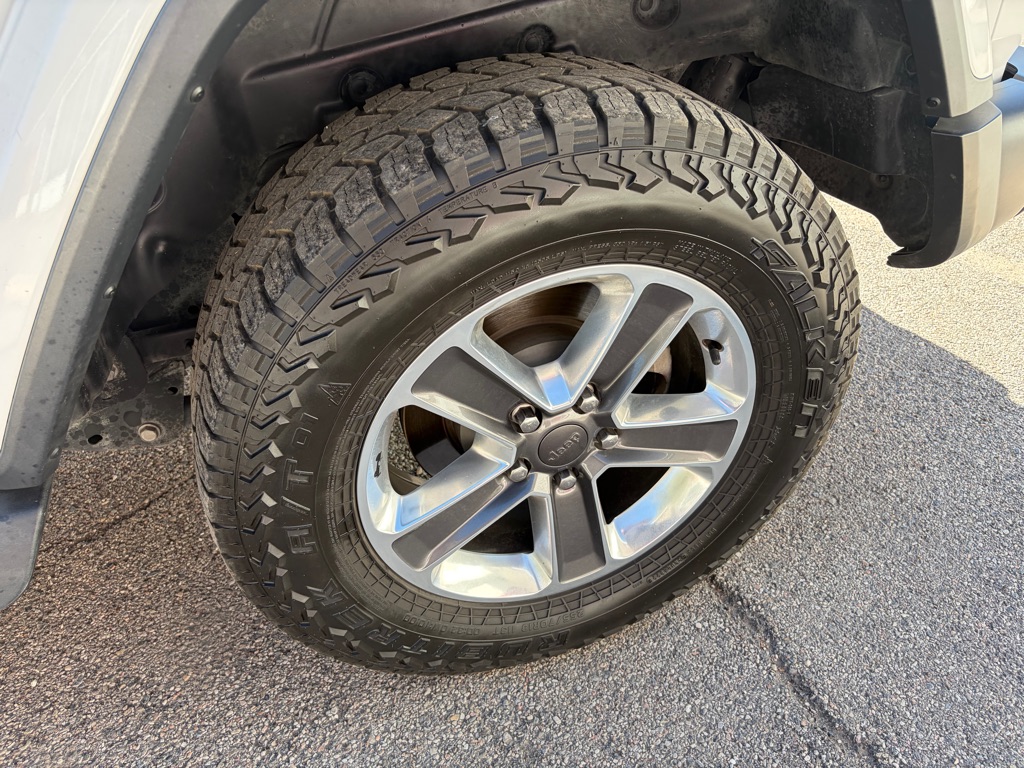 Photo 12 of this JEEP WRANGLER UNLIMI