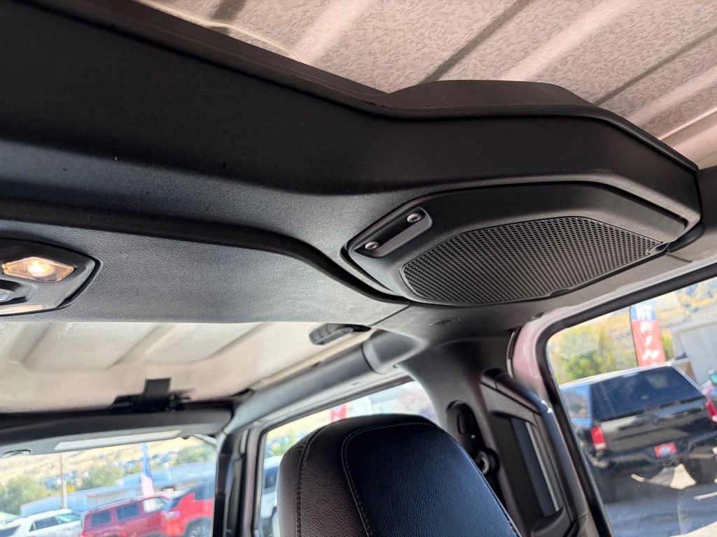 Photo 23 of this JEEP WRANGLER UNLIMI