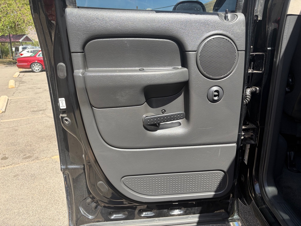Photo 18 of this DODGE RAM 2500