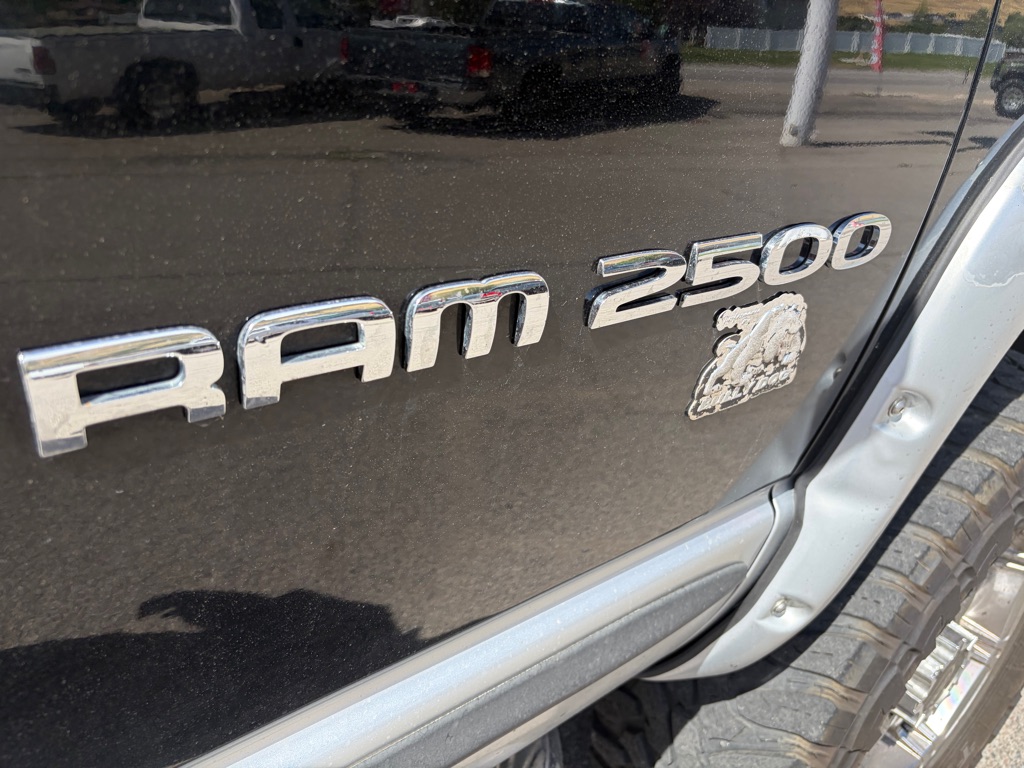 Photo 10 of this DODGE RAM 2500