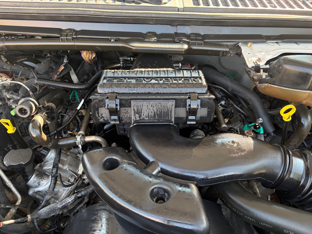 Photo 27 of this FORD F-250 SUPER DUT