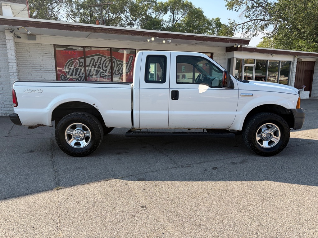 Photo 8 of this FORD F-250 SUPER DUT