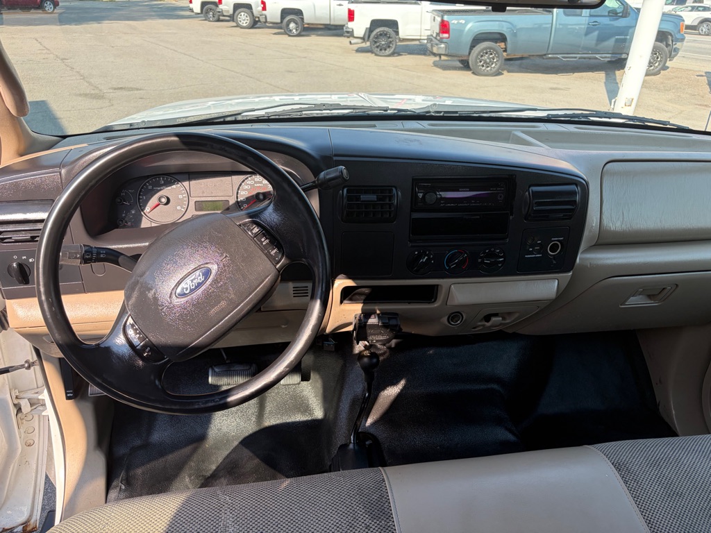Photo 16 of this FORD F-250 SUPER DUT
