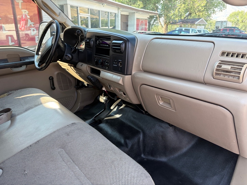 Photo 23 of this FORD F-250 SUPER DUT