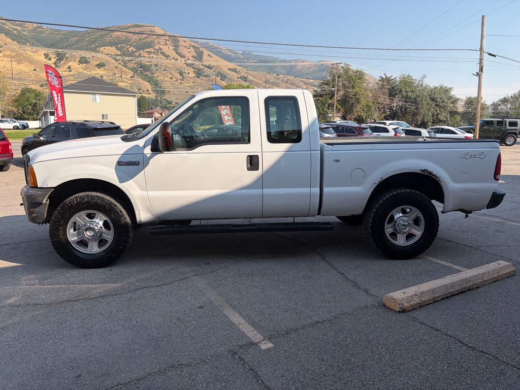 Photo 4 of this FORD F-250 SUPER DUT