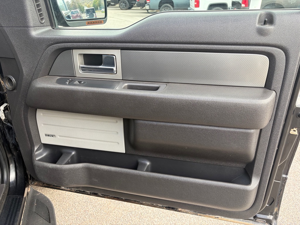 Photo 26 of this FORD F-150