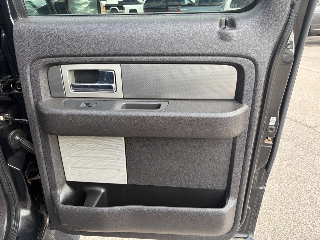 Photo 29 of this FORD F-150