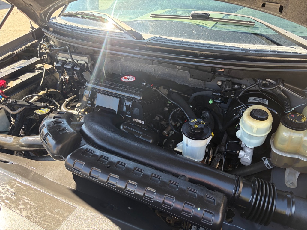Photo 30 of this FORD F-150