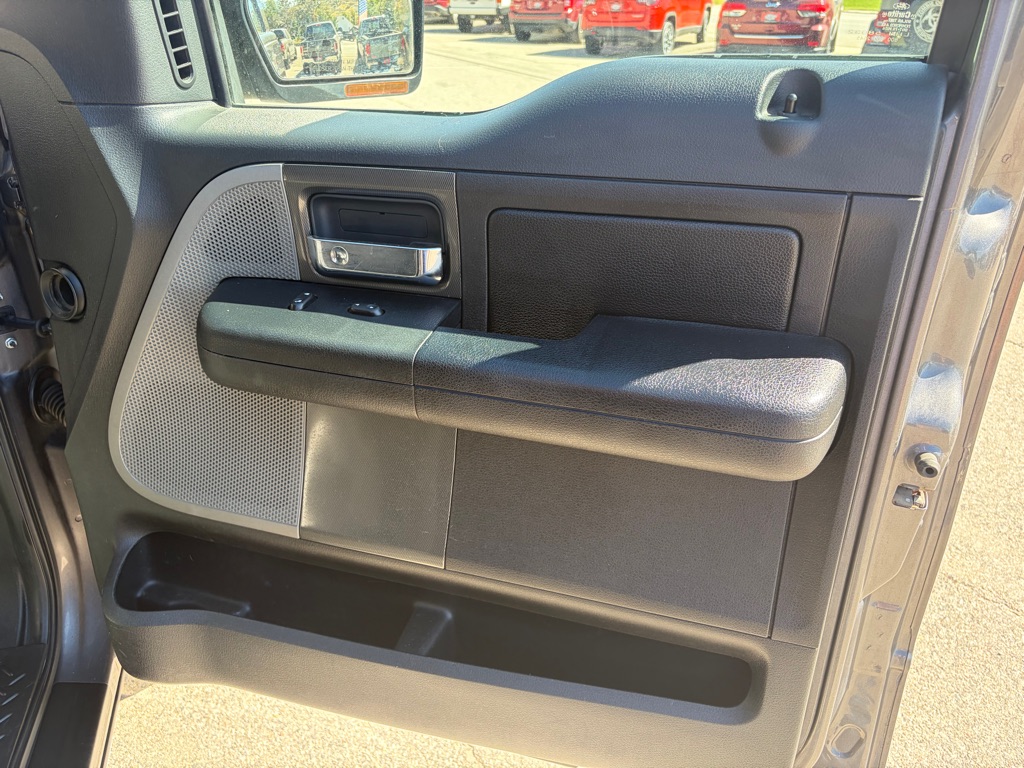 Photo 23 of this FORD F-150