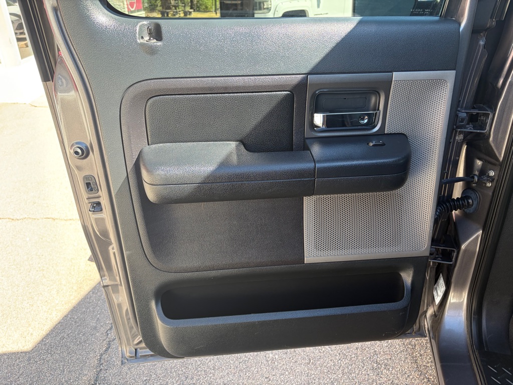 Photo 18 of this FORD F-150