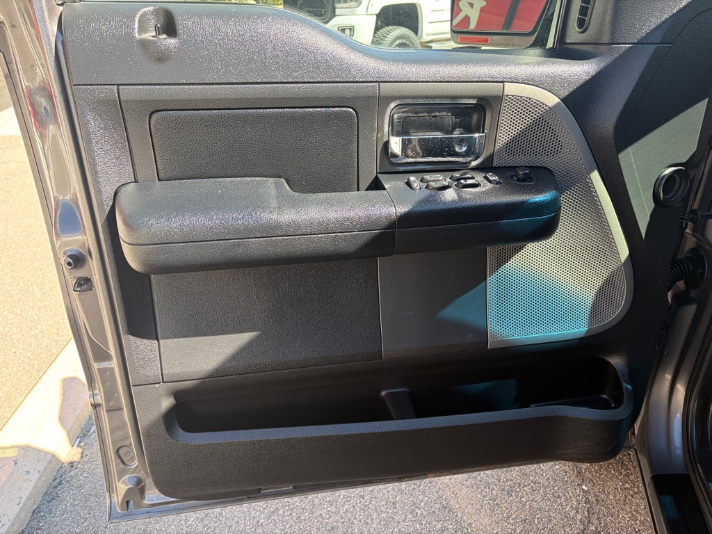 Photo 14 of this FORD F-150