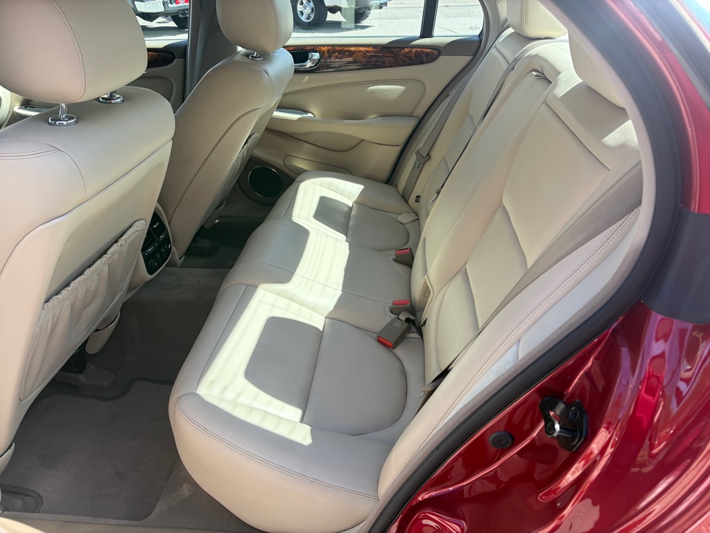 Photo 16 of this JAGUAR XJ-SERIES
