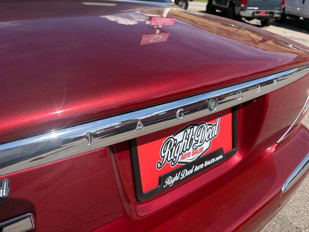 Photo 10 of this JAGUAR XJ-SERIES