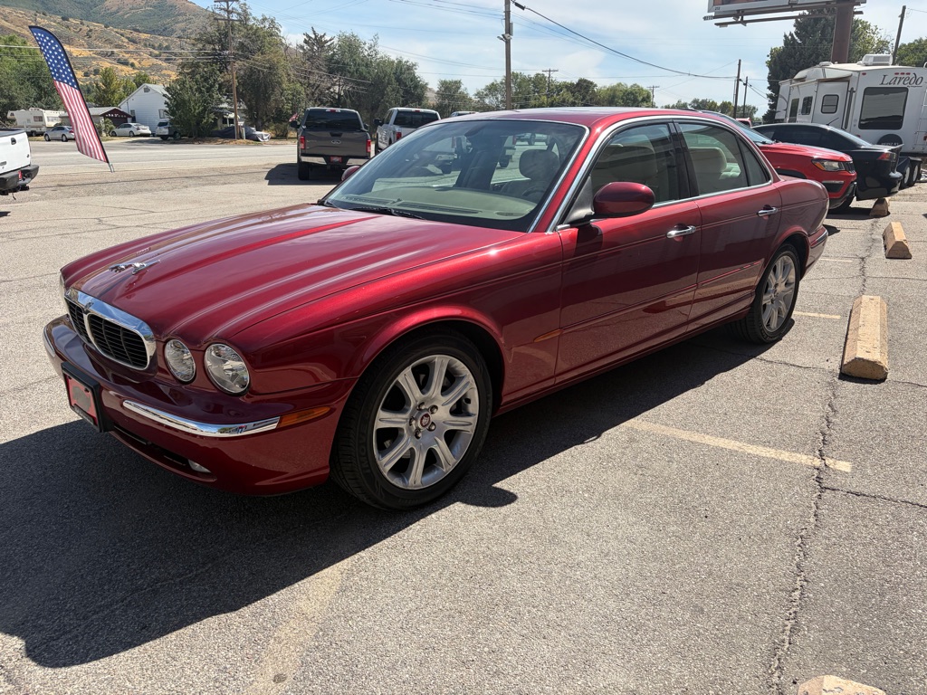 Photo 3 of this JAGUAR XJ-SERIES
