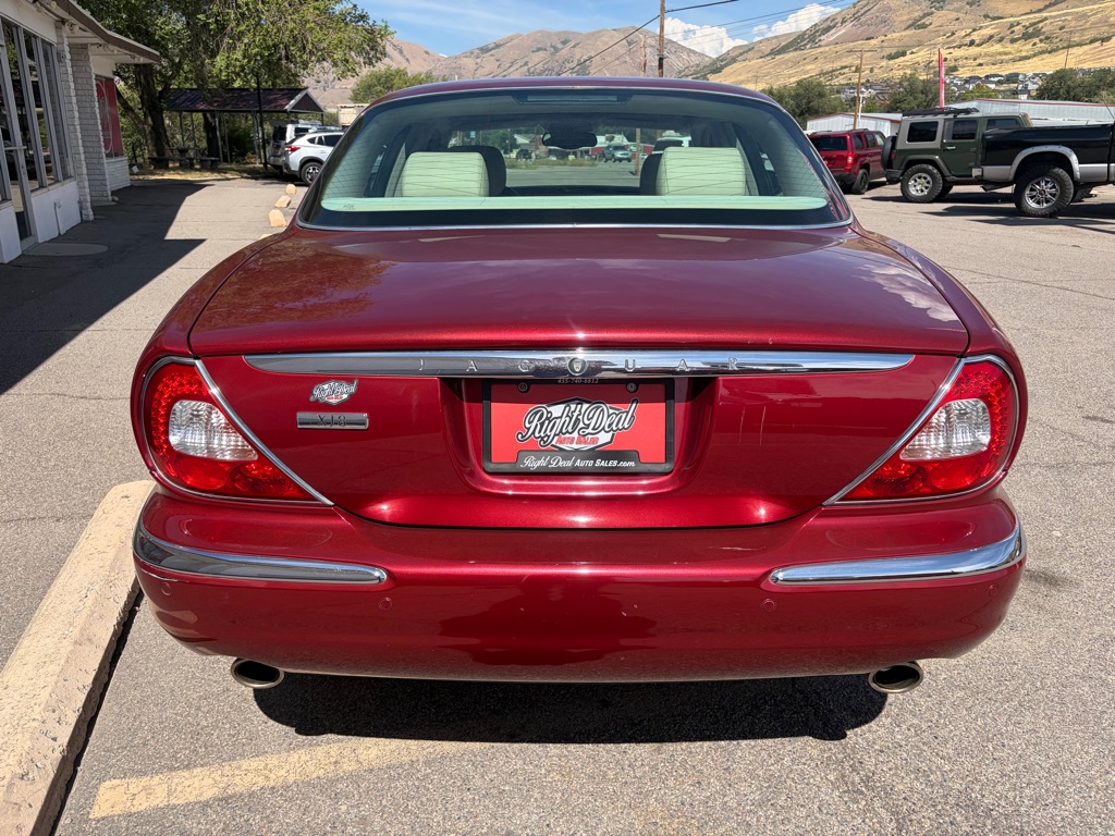 Photo 6 of this JAGUAR XJ-SERIES