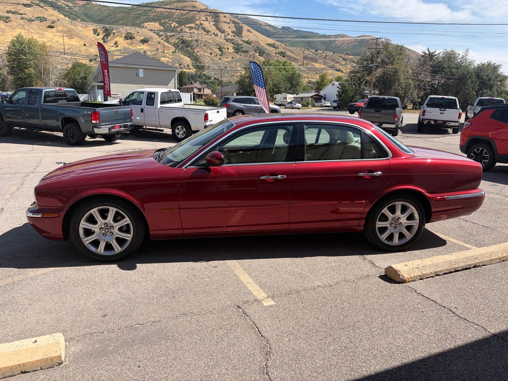 Photo 4 of this JAGUAR XJ-SERIES