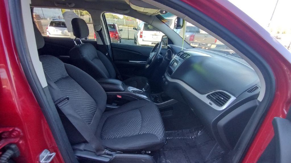 Photo 13 of this DODGE JOURNEY CROSSRO