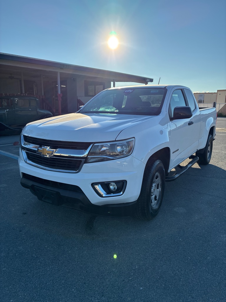 Photo 3 of this CHEVROLET COLORADO