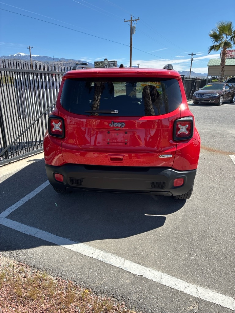Photo 23 of this JEEP RENEGADE