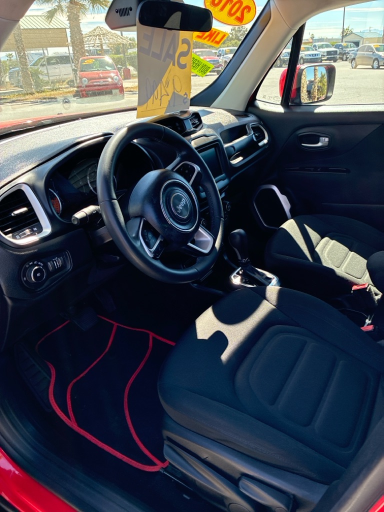 Photo 27 of this JEEP RENEGADE