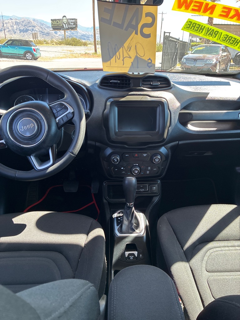 Photo 10 of this JEEP RENEGADE