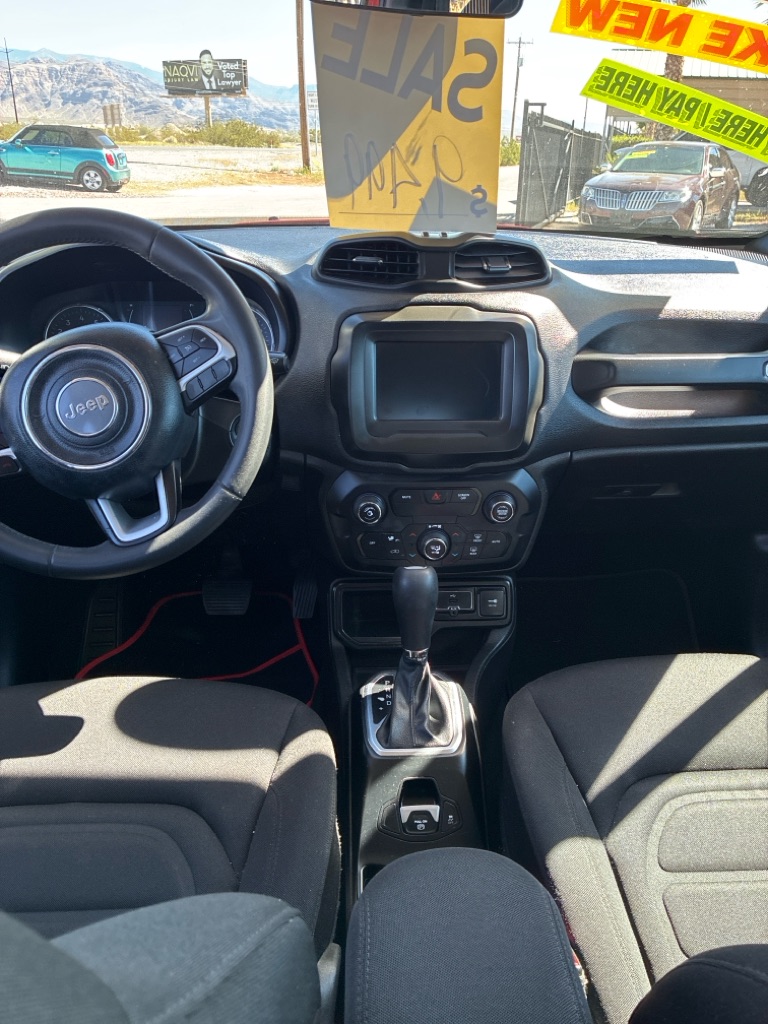 Photo 17 of this JEEP RENEGADE