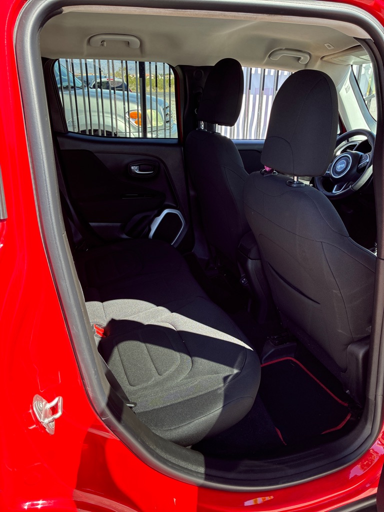 Photo 6 of this JEEP RENEGADE